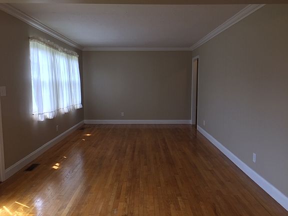 4th image of 1518 Cherokee Dr