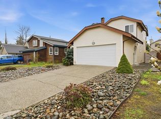 2808 McCoomb Dr, Coquitlam, BC V3B 6B3