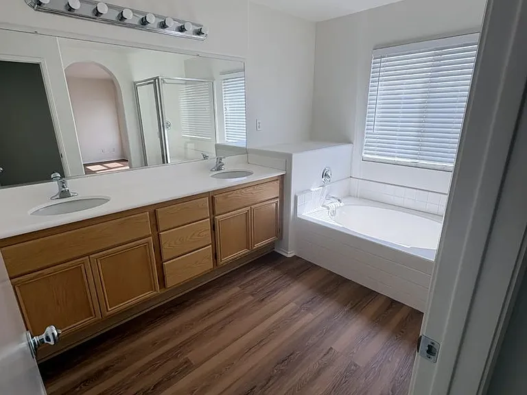 13185 Andrea Dr — Photo 21
