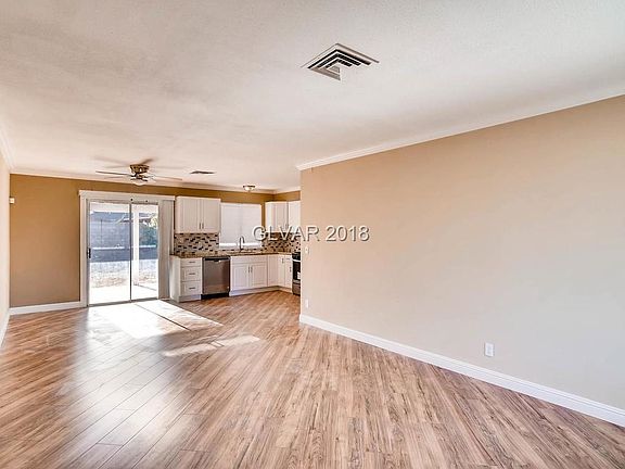 2nd image of 5323 Sagtikos St