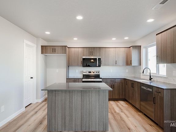 6th image of this home