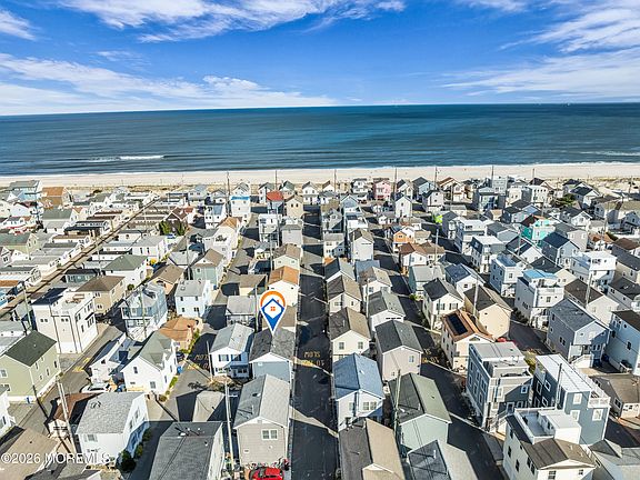 5th image of 24 E Beach Way