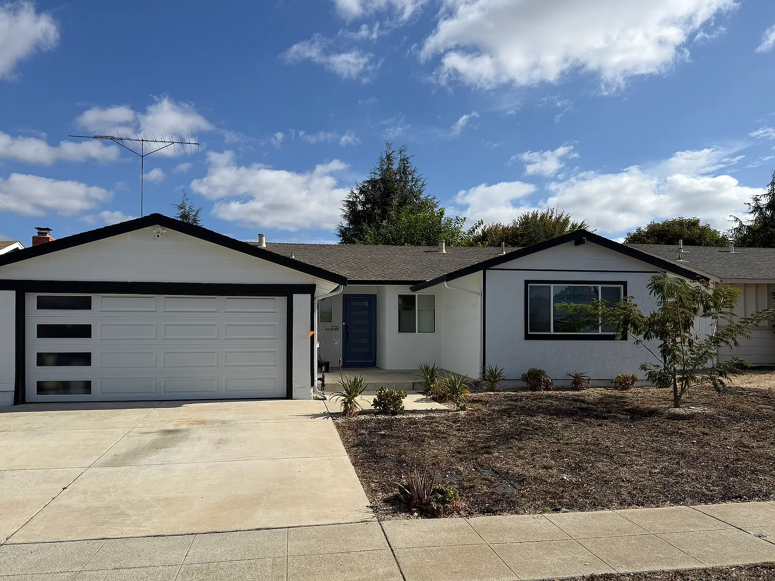 4 bed, 1554 sqft, $4,500 — Photo 1