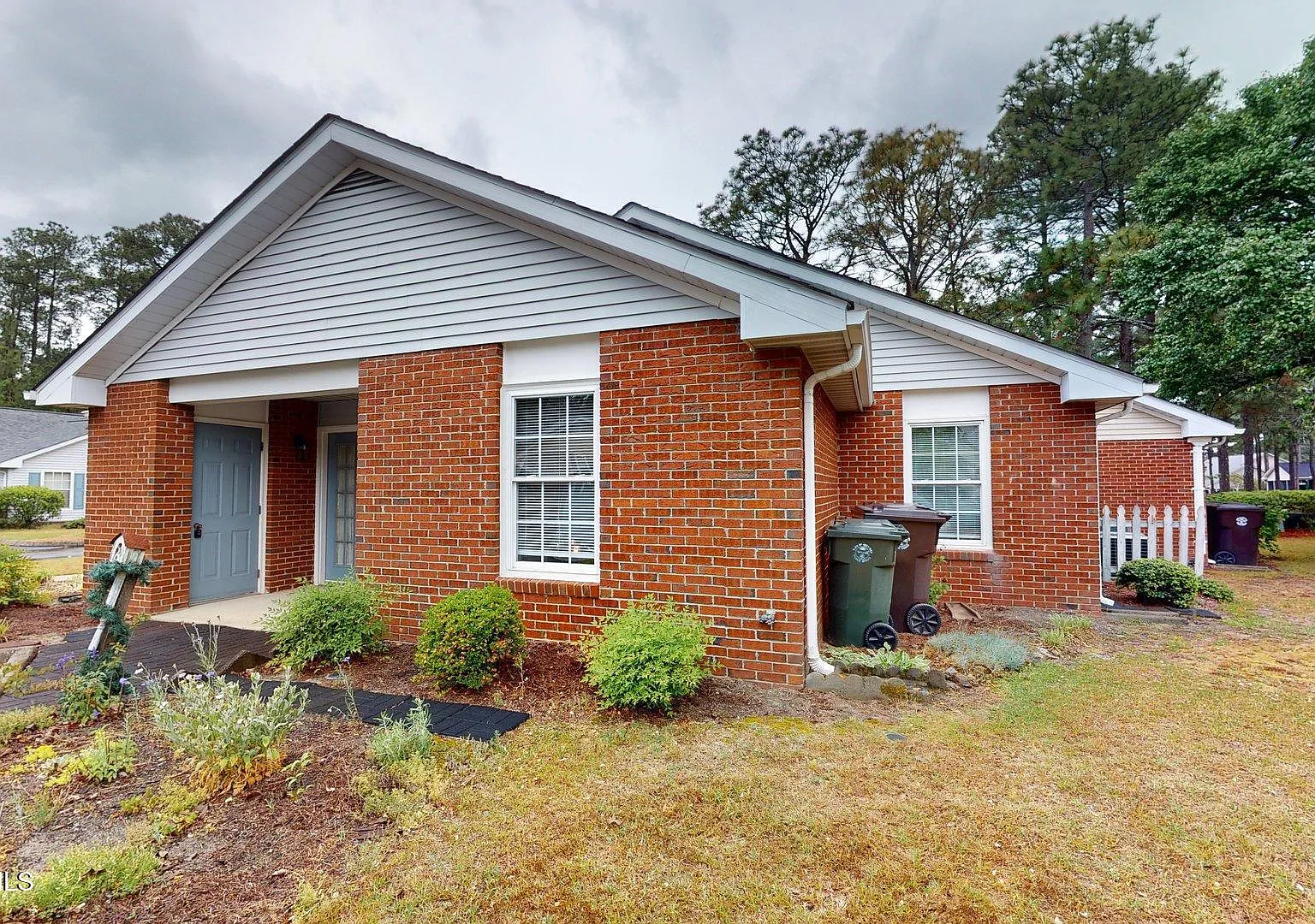 2 bed, 1.0 bath, 930 sqft, $1,650 — Photo 3