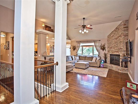 3rd image of 11 Newnham Ln