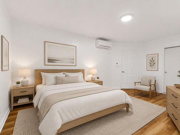 4th image of 1167 E 52nd St #1