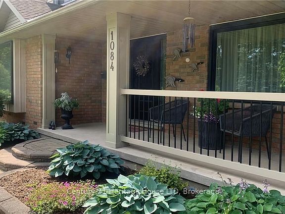 5th image of 1084 Quaker Rd