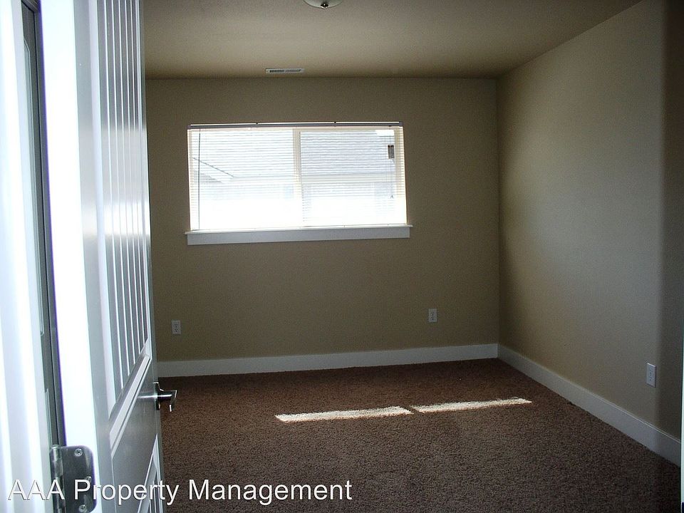 2nd image of 9946 W Rosecroft Ct Unit 101