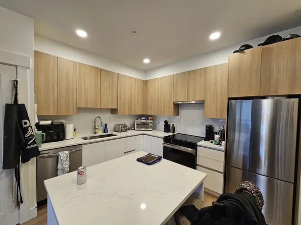 11907 223rd St #605, Maple Ridge, BC V2X 4P9