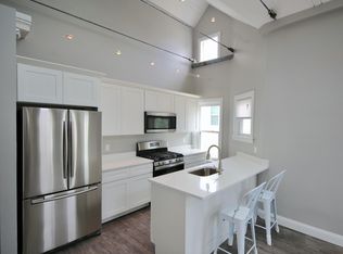 20 Grove St #3, Providence, RI 02909