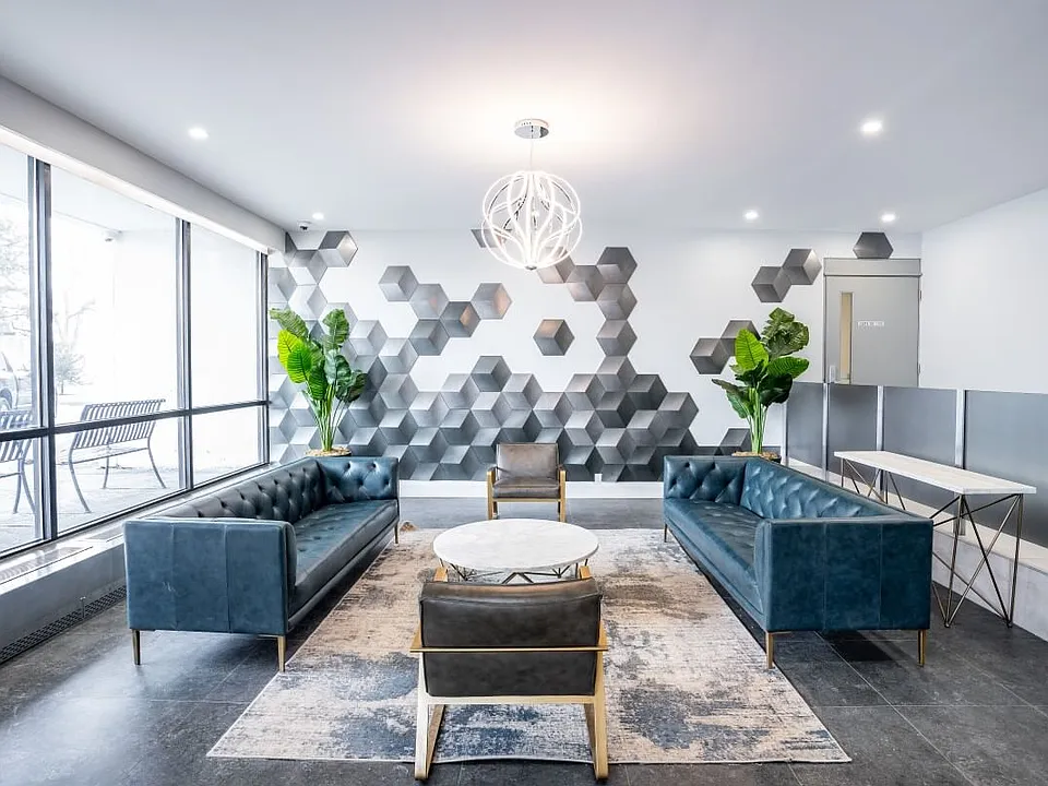 111 Davisville Ave