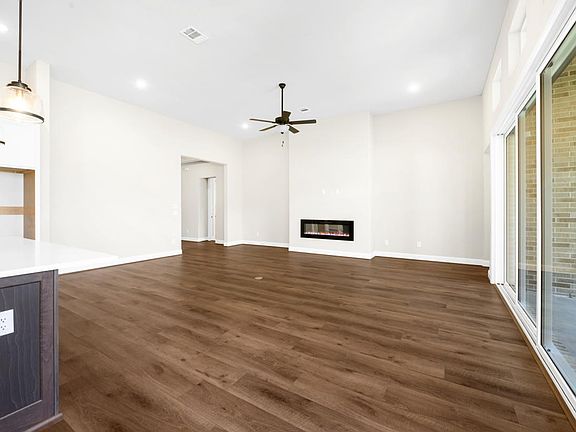 4th image of 16606 Agogo Woods Way