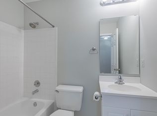 8575 Raglan Rd, Vienna, VA 22182