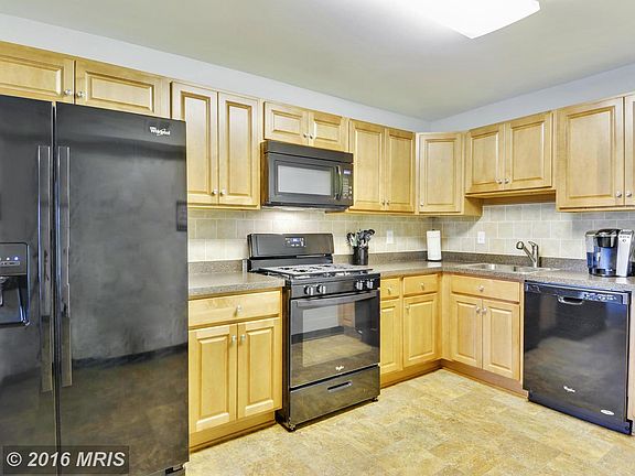 2nd image of 850 Quince Orchard Blvd #10