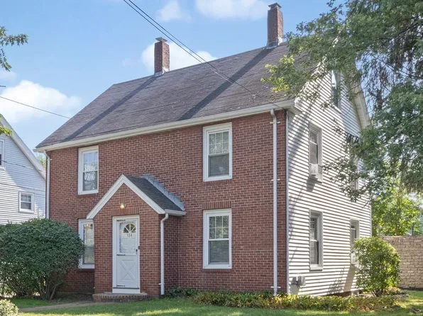 164 Willow St, Waltham, MA 02453