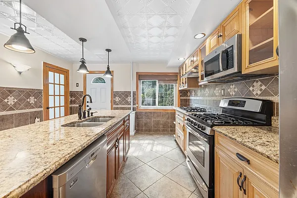 Kitchen, photo 2