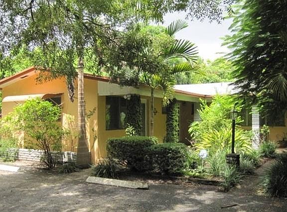 4th image of 4113 SW 16th Ter