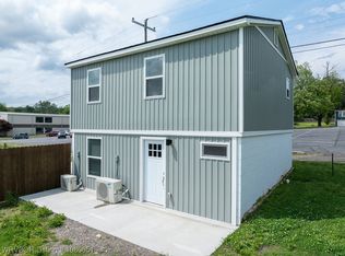 11 N 13th St, Van Buren, AR 72956