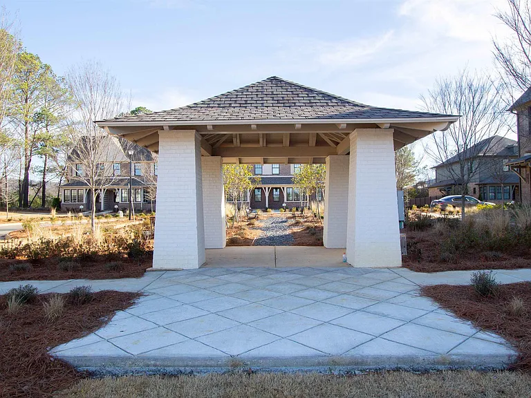 1188 Windsor Dr — Photo 17