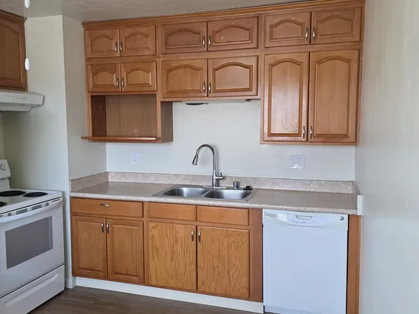 1277 Yulupa Ave #13, Santa Rosa, CA 95405