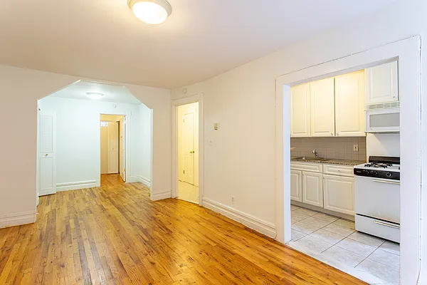 Rented by Compass | media 19