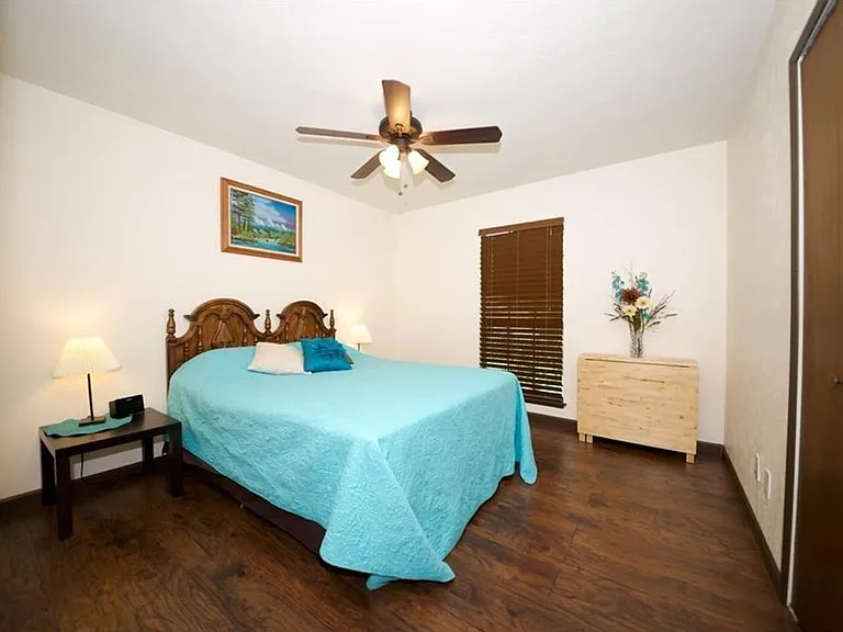 912 Lockhart Dr — Photo 11
