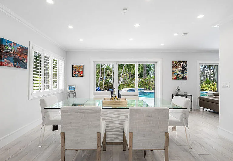 1733 Coral Gardens Dr — Photo 25