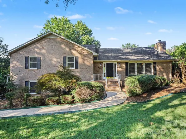 105 Windsong Ct, Gastonia, NC 28056