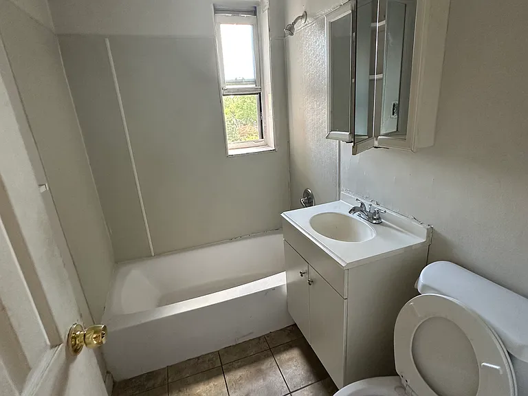 675 McLean Ave #6HH — Photo 3