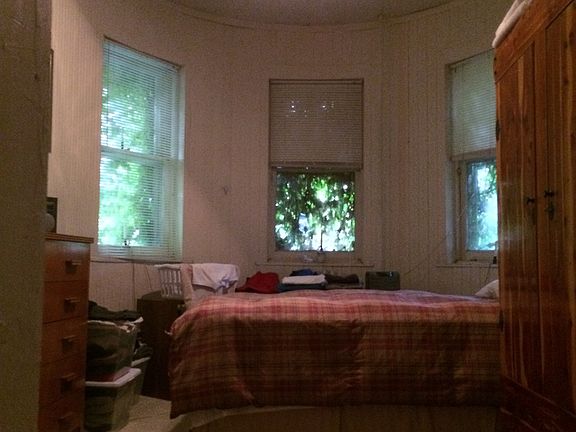 5th image of 224 Summer St #1