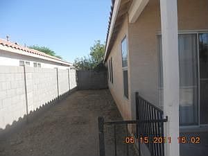 3rd image of 2318 E Flintlock Pl