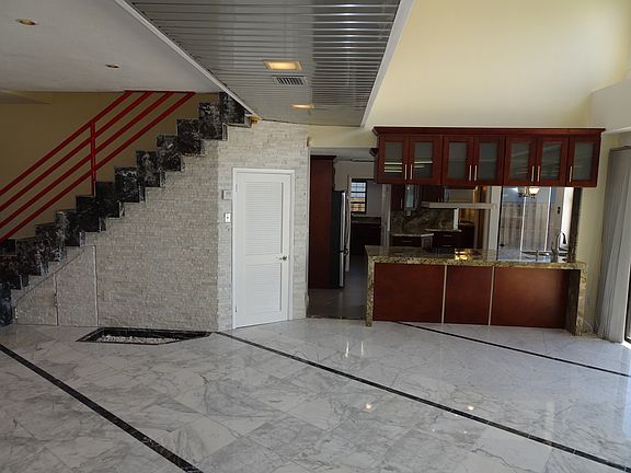 4th image of 20800 NE 23rd Ave