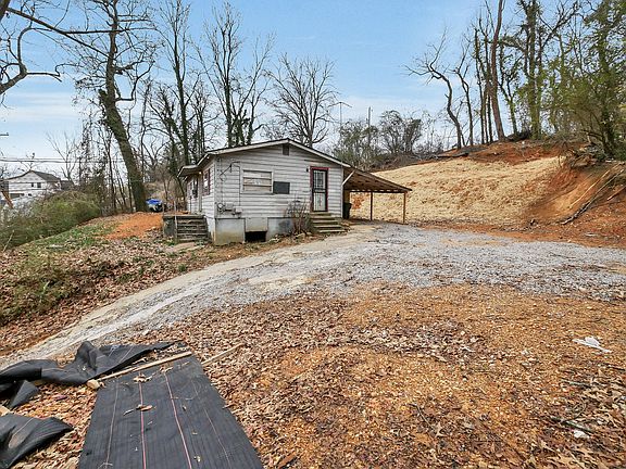3rd image of 975 Beason Dr