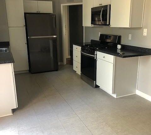 3rd image of 454 Lado De Loma Dr