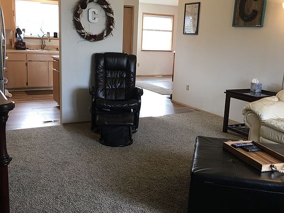3rd image of 1825 Solar Hills Dr