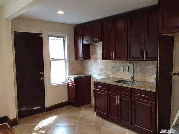 4th image of 11467 198th St