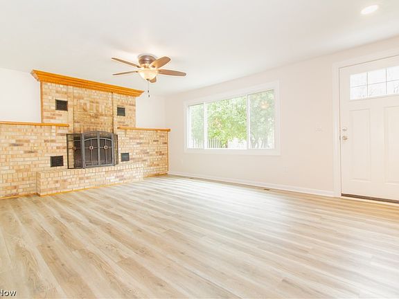 5th image of 9856 Dupont Dr