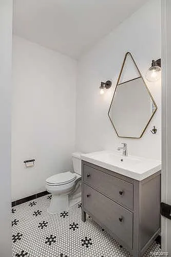 7918 E Lafayette St #4 — Photo 14