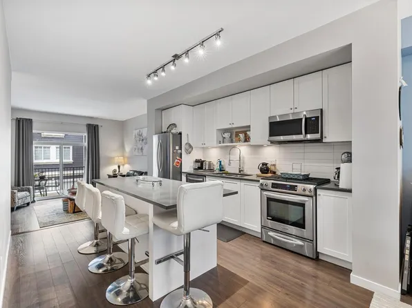 277 171st St #16, Surrey, BC V3Z 9P4