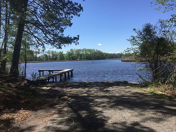 NEIGHBORHOOD BOAT RAMP