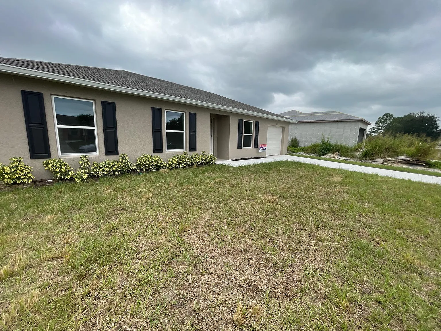 3 bed, 1060 sqft, $1,800 — Photo 1