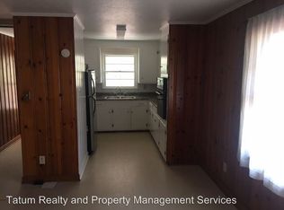 130 Pine St, Fayetteville, NC 28392