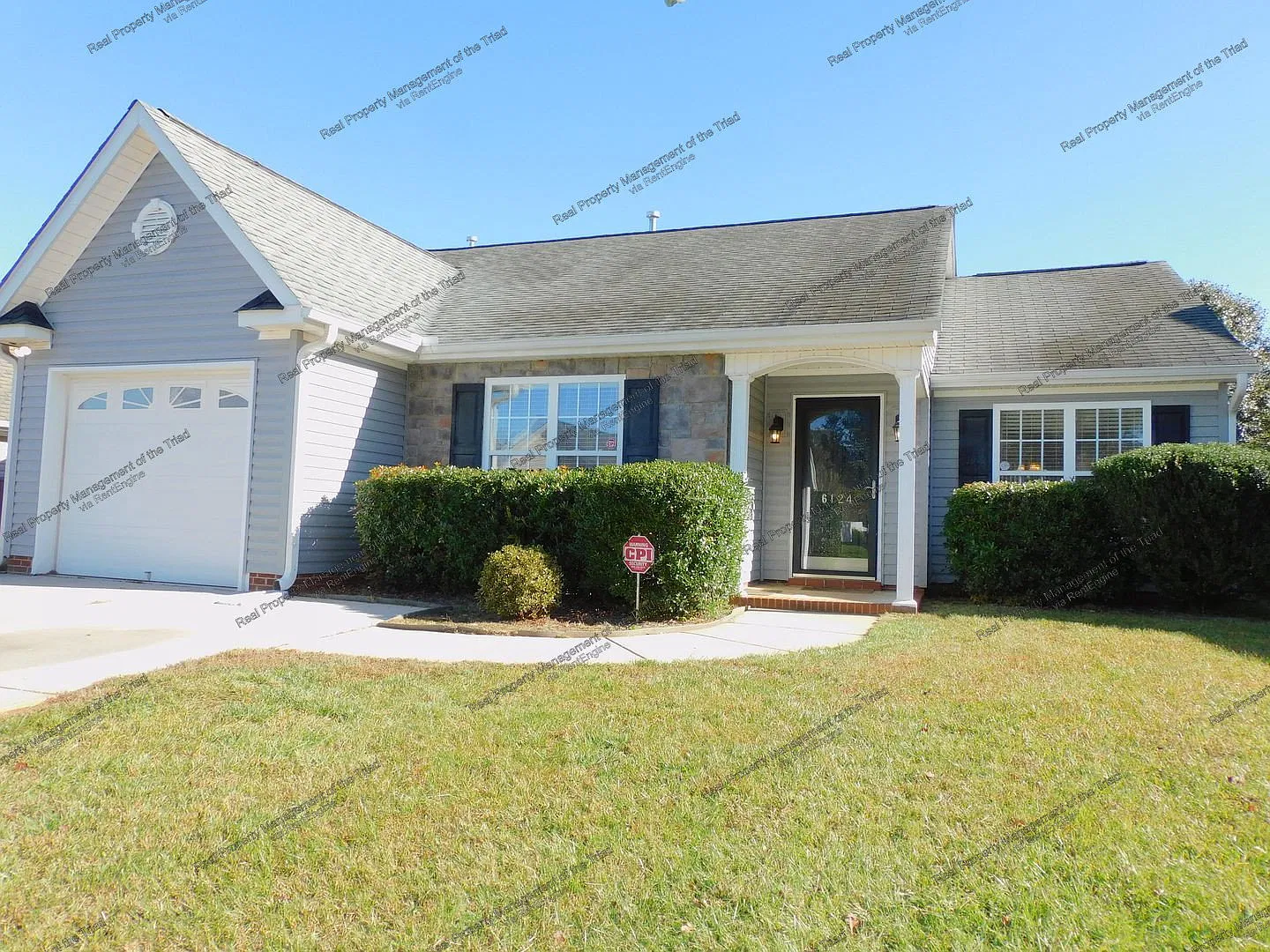 3 bed, 2.0 bath, 1205 sqft, $1,695 — Photo 1