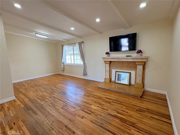 7502 Balcom Ave #7502 — Photo 12