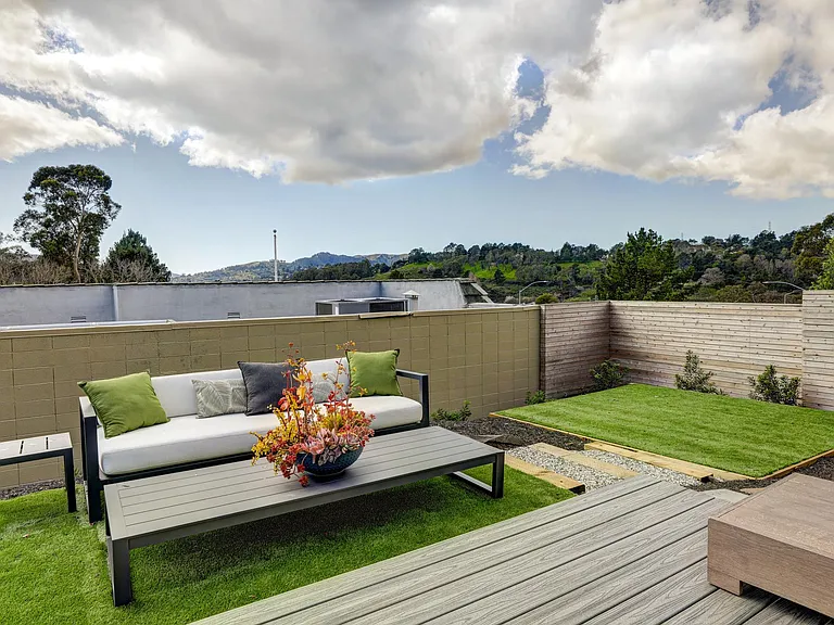31 N Knoll Rd — Photo 11