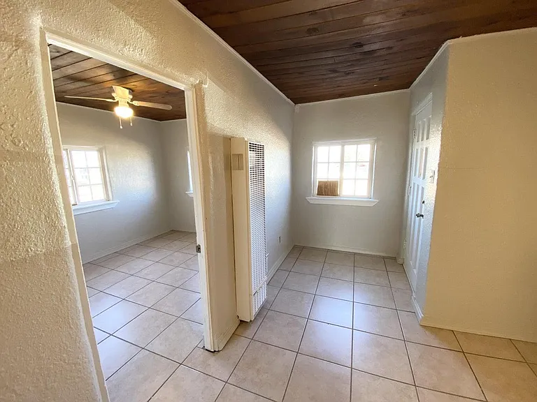 426 Headingly Ave NW #B — Photo 13