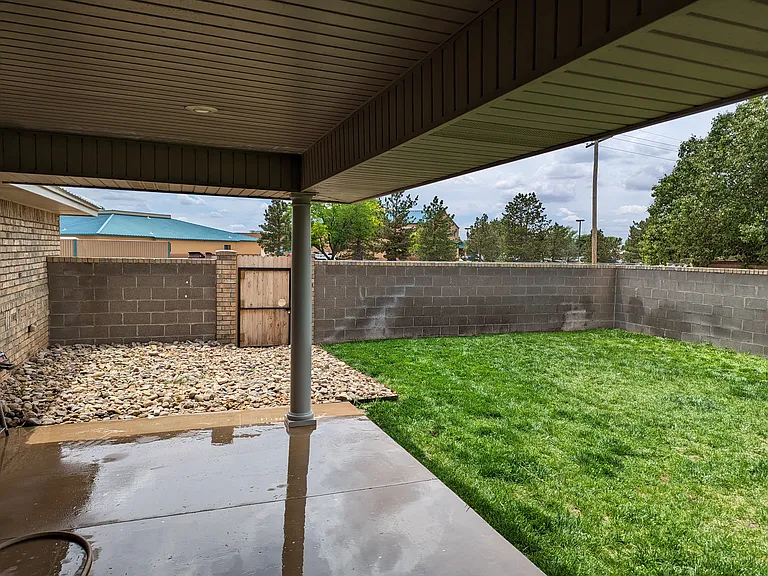1328 Oakwood Cir — Photo 7