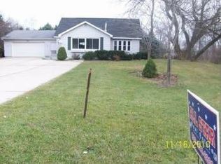 862 N Huron, Pinconning, MI 48634