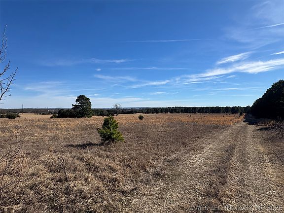 3rd image of 785 East Rd