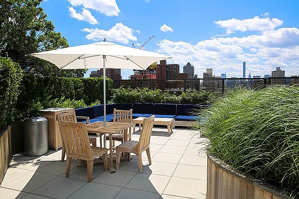 1st image of 175 E 96th St Penthouse D